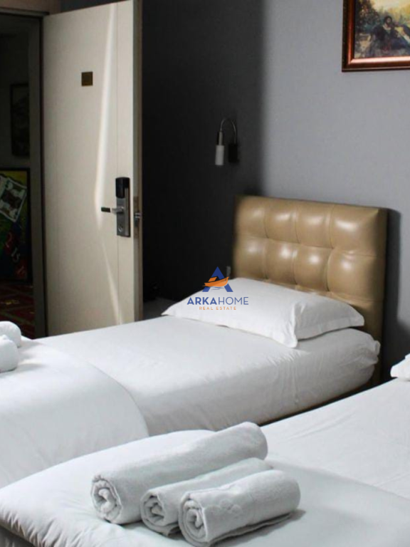 LOCALE COMMERCIALE HOTEL IN AFFITTO 500M2 "DA DRITAN HOXHA, LAPRAKE" 7500 EURO.