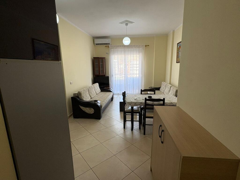 🏡 In Affitto – Appartamento 1+1 vicino alla Chiesa Ortodossa, Vlora