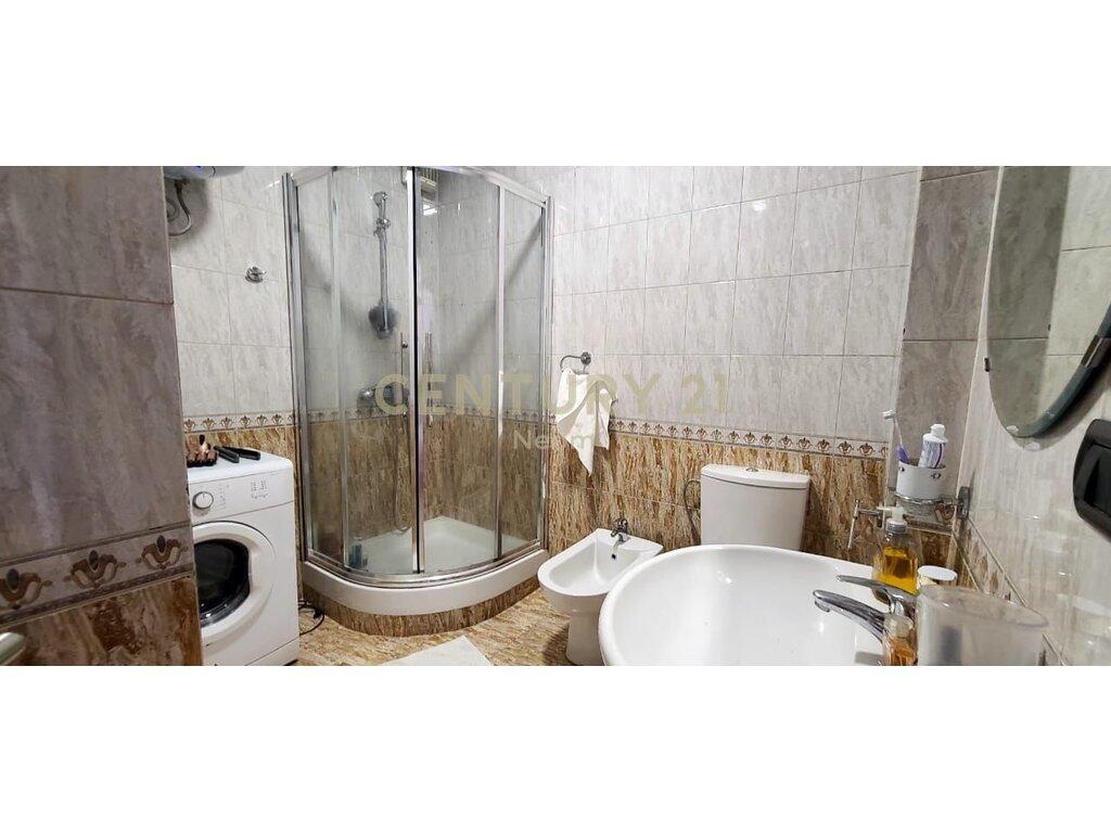 Apartament 1+1 me qera ne Qender te Tiranes