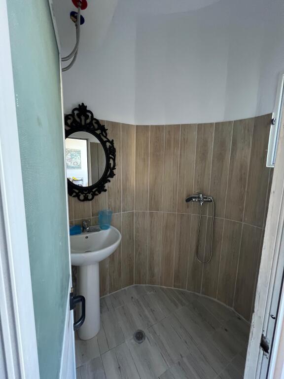 🚨For rent 2+1+2 bathrooms+ yard  📍Njazi Meka Street, near Mjeksisë 💶Price 500€/
