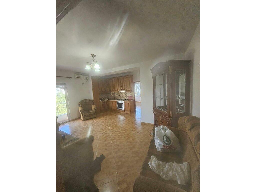 APARTAMENT 2+1+2+2 BALLKONE PRANE MATERNITETIT TE RI
