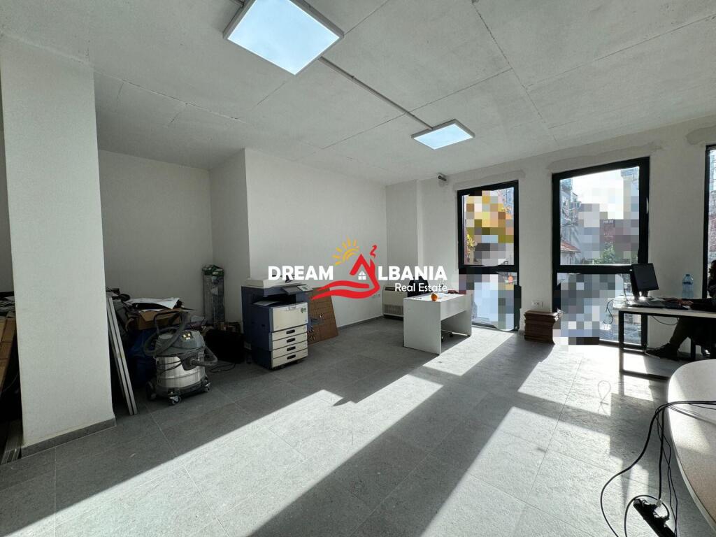 Business unit for sale on Kavaja street (ID 4161096)