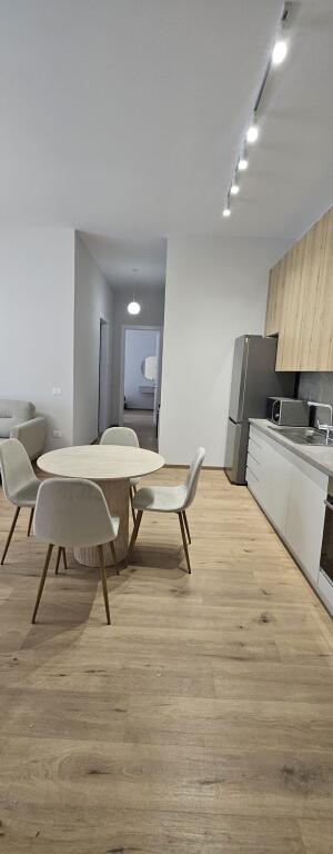 Jepet me qira apartament 2+1 tek Kompleksi Delijorgji .