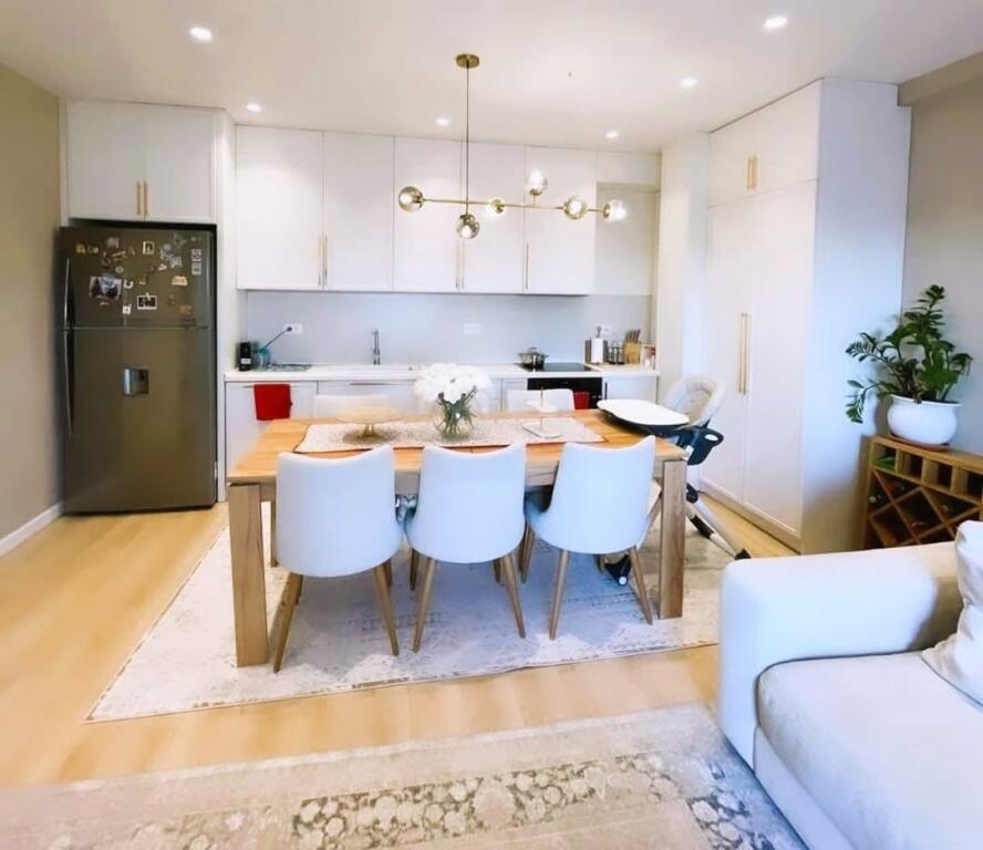 Fusha e Aviacionit shesim super apartament 2+1