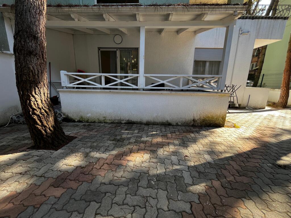 Shitet Apartament 2+1 me Oborr në Qerret – Rezidenca Qetesia.