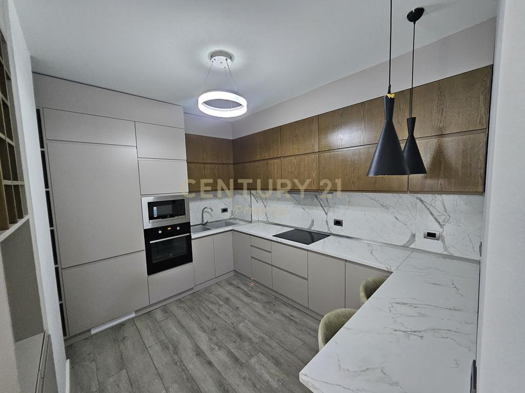 🏢 In Affitto – Appartamento 2+1+2 in Via Elbasan, Tirana