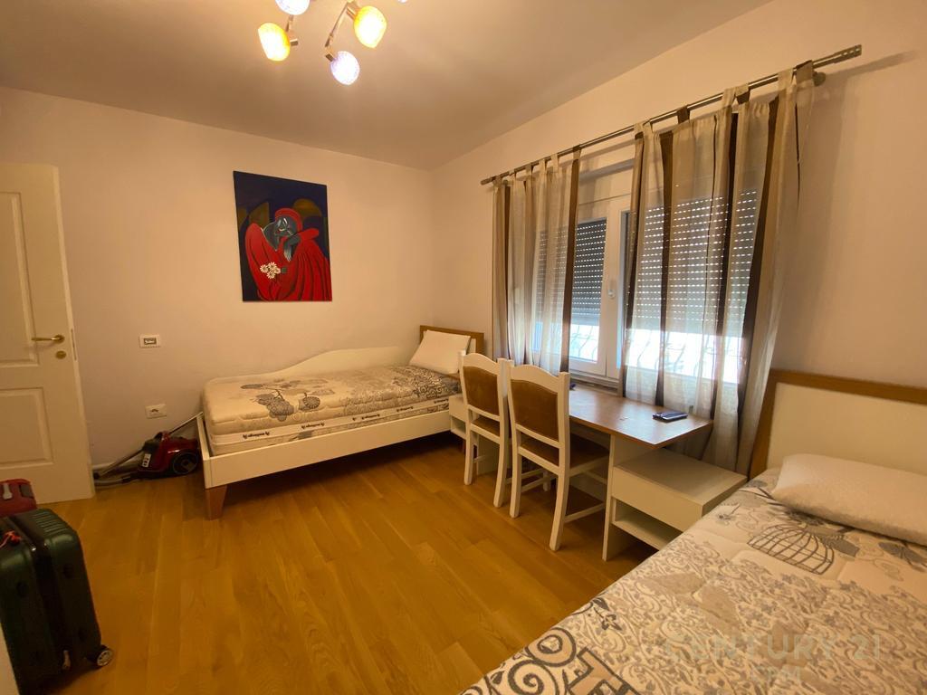 Apartment for rent – 21 Dhjetori, Tirana