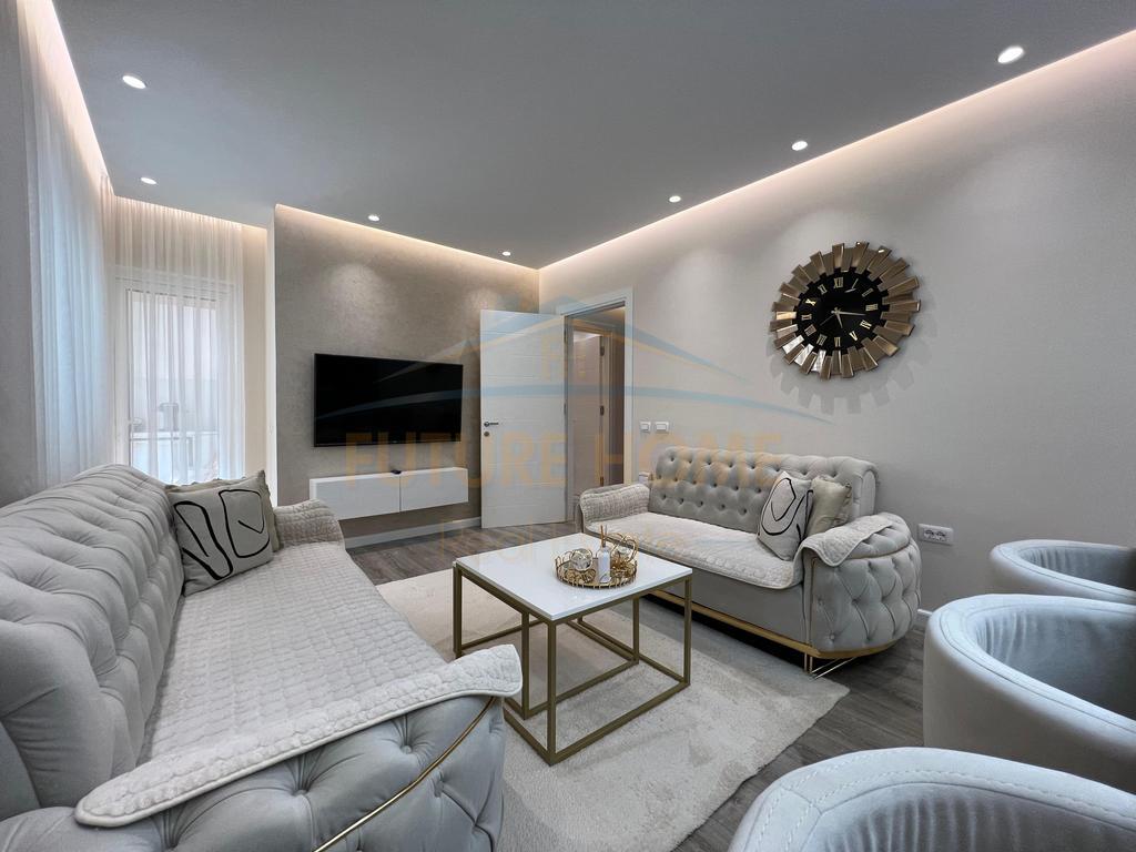 Shitet, Apartament 1+1, Unaza e Re.