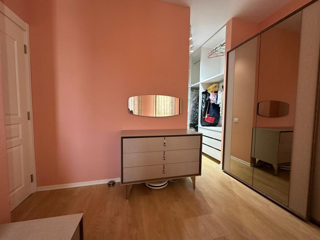 🏢 Apartment for rent – ASL Complex, Tirana  📍 Location: near Hospital 5 and Mother Teresa 💶 Price: 700 €/month