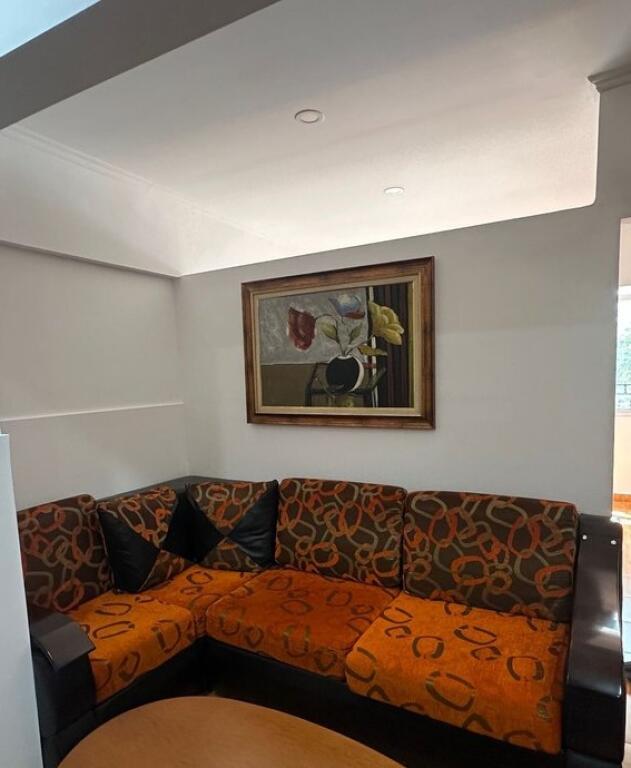 Shitet Garsoniere e konvertuar ne 1+1 Laprake! 73,000 €