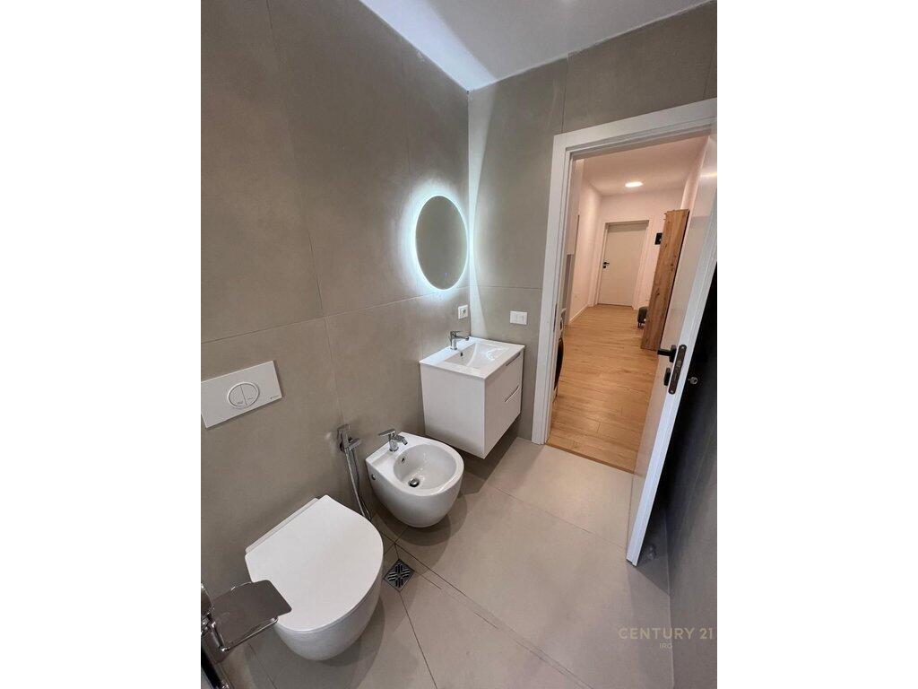 🏢 Appartamento 2+1 in Affitto – Viale Zogu i Parë, Tirana