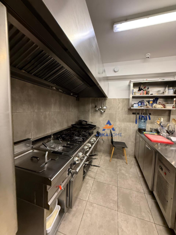 RISTORANTE IN AFFITTO 110M2 "REZIDENZA KODRA E DIELLIT 1" 1500 EURO.