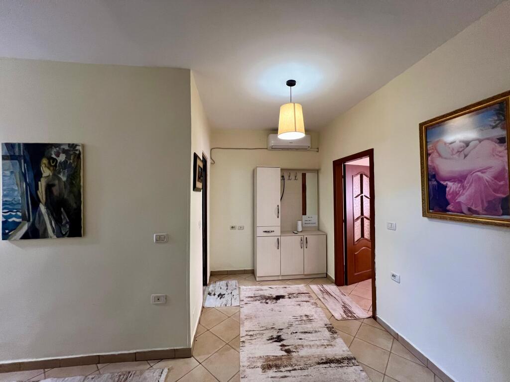 Affitto, Appartamento 1+1, ”21 Dhjetori” - Tirana.
