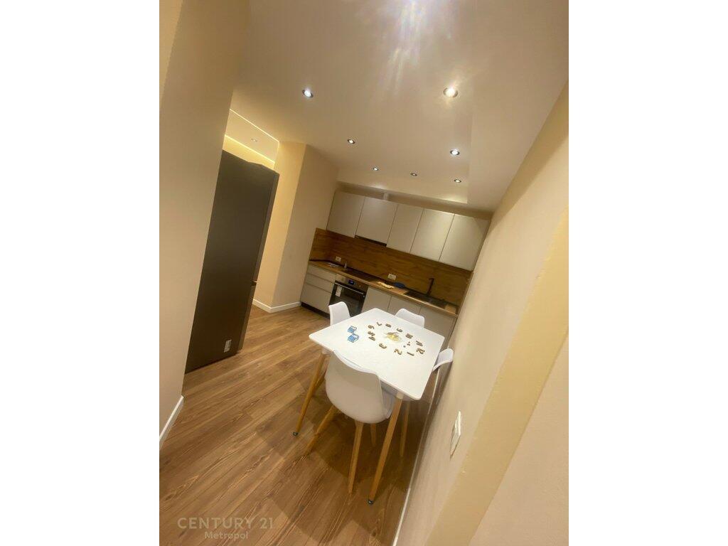 1+1 apartment for rent near Cafe Flora!