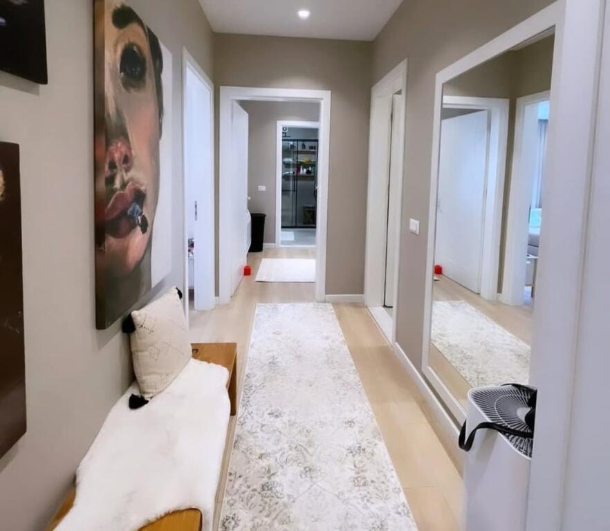 Fusha e Aviacionit shesim super apartament 2+1
