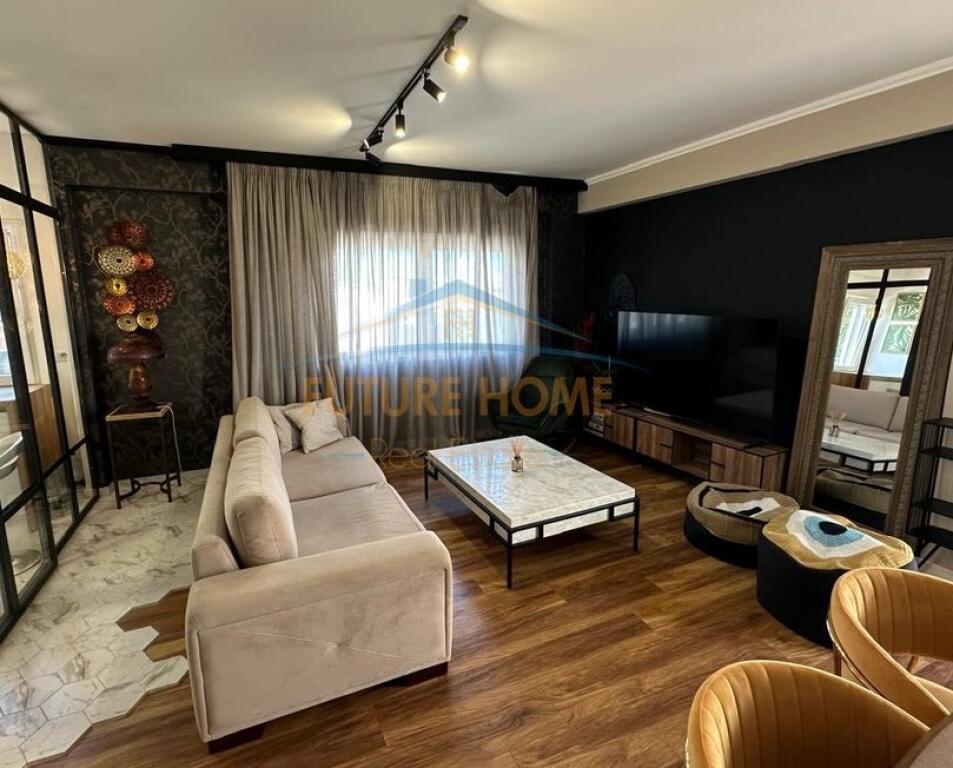 Shitet Apartament 2+1+2, Kopshti Botanik , Tirane