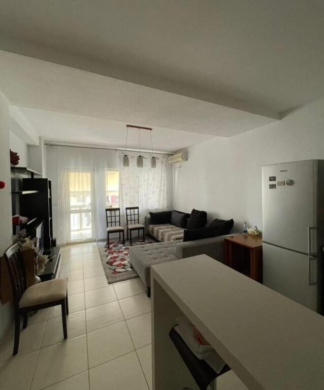 APARTAMENT NË SHITJE 1+1- YZBERISHT