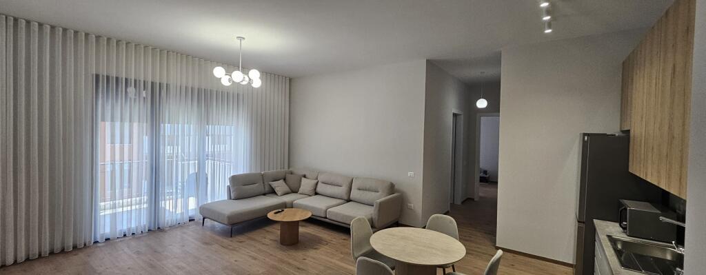 Jepet me qira apartament 2+1 tek Kompleksi Delijorgji .