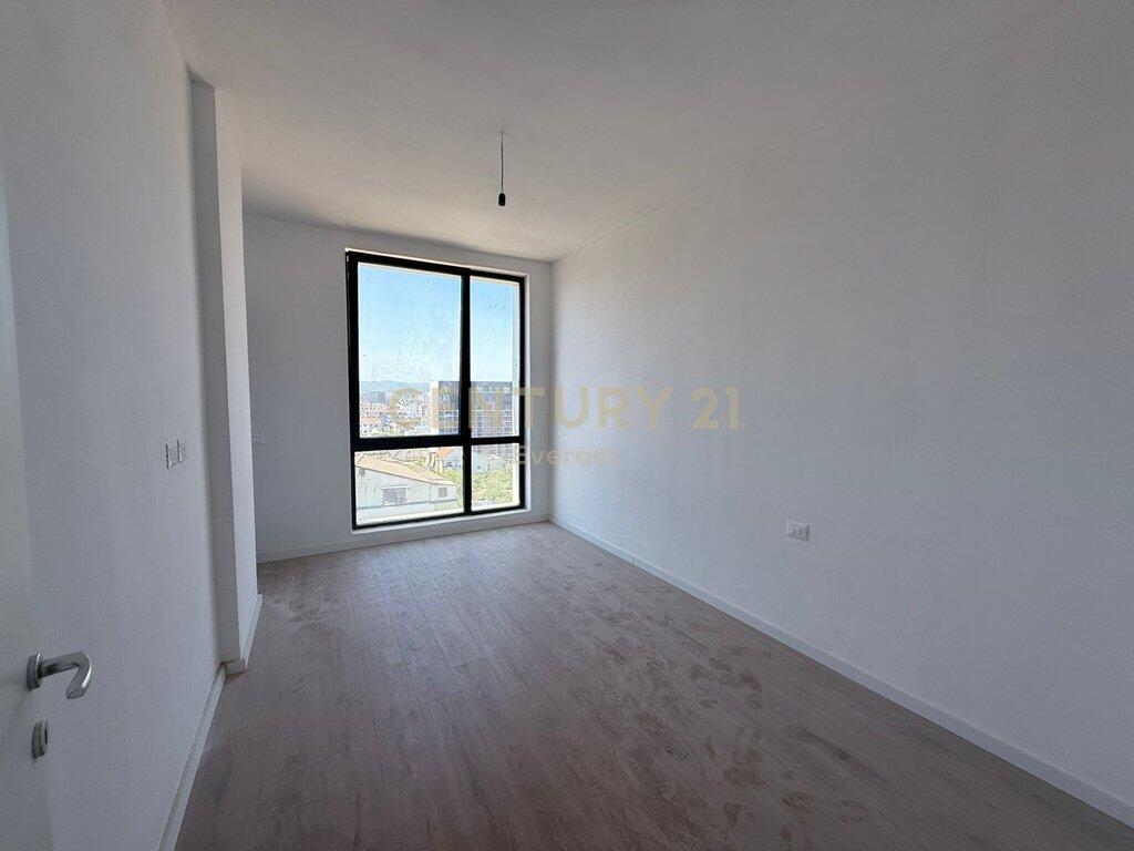 🏙️ BULEVARDI I RI – SHESIM APARTAMENT 1+1