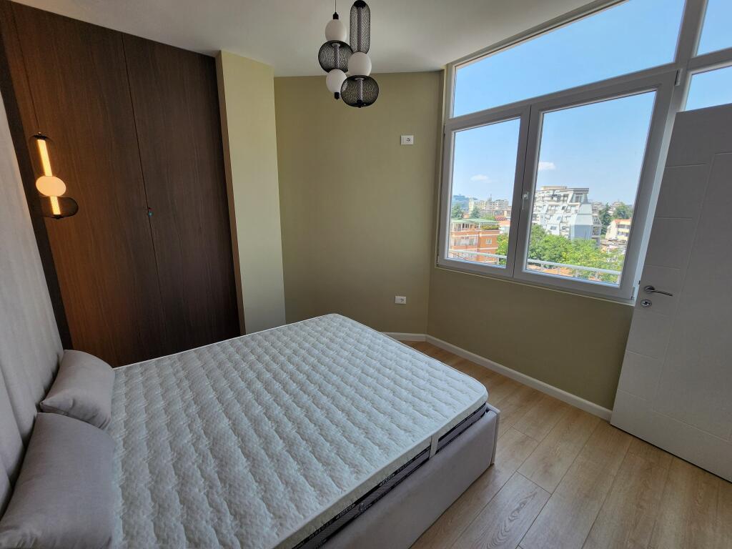 SHITET: 1+1 (Qendër - Rr. Kavajës 📍) 100% e rikonstruktuar - Pallat i Ri - Kati 7, Sip 57.6 m² Ideale për Investim | E kompletuar 100% e re