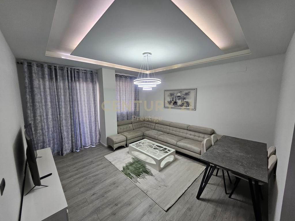 🏢 In Affitto – Appartamento 2+1+2 in Via Elbasan, Tirana