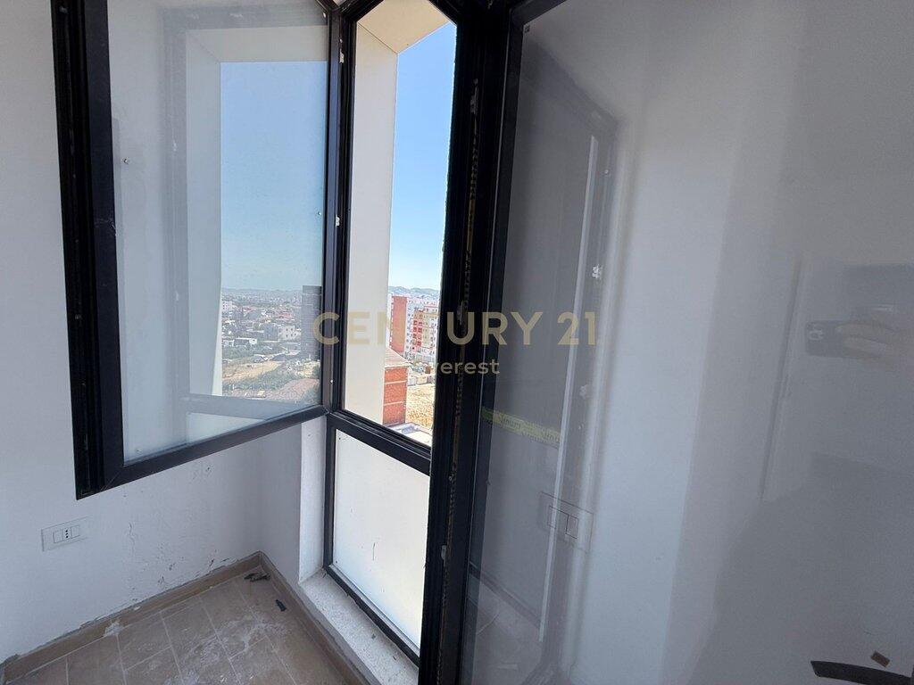 🏙️ BULEVARDI I RI – SHESIM APARTAMENT 1+1