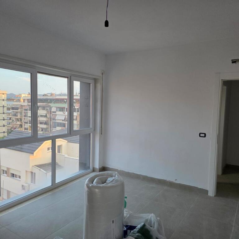 Apartment 1+1 for rent 500 eu near the red school