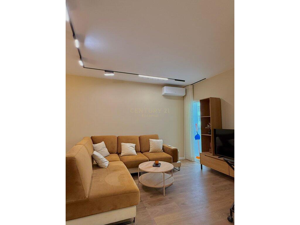 🏠 In Affitto – Appartamento 2+1 | Comune di Parigi, Tirana