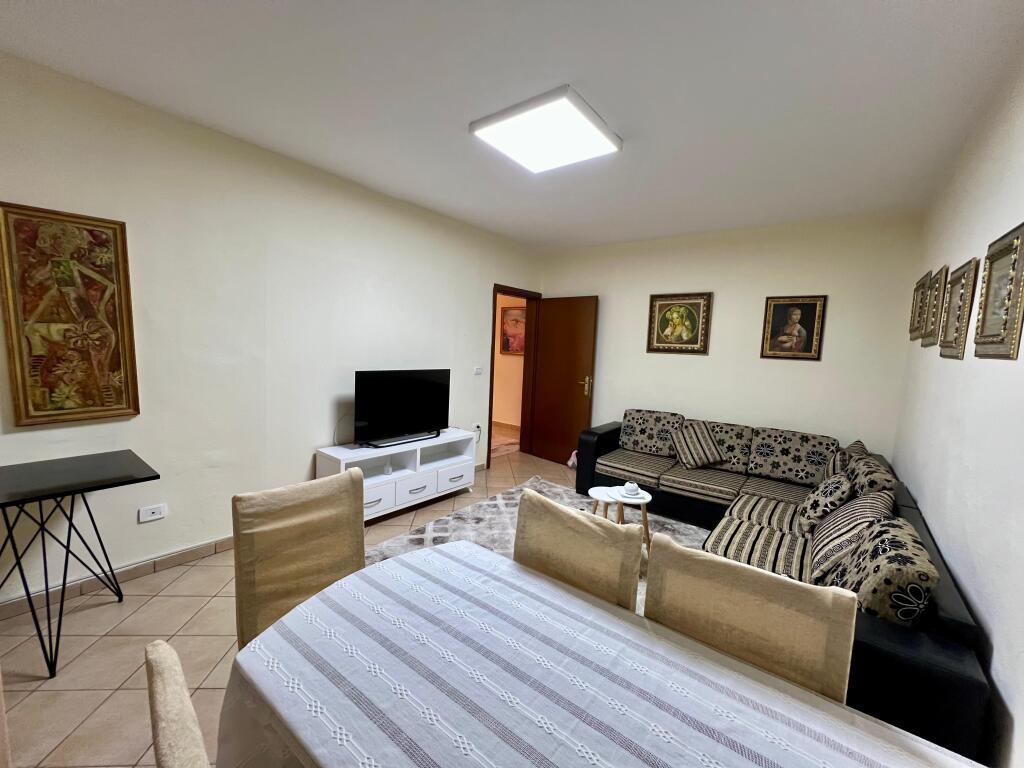 Affitto, Appartamento 1+1, ”21 Dhjetori” - Tirana.