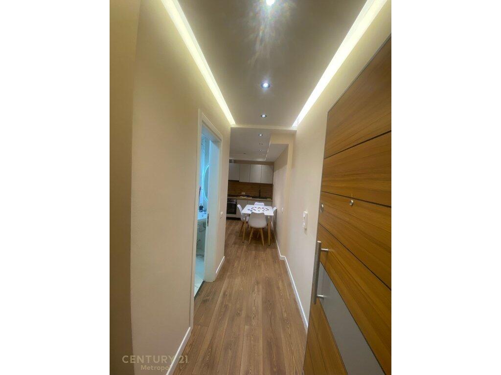 1+1 apartment for rent near Cafe Flora!