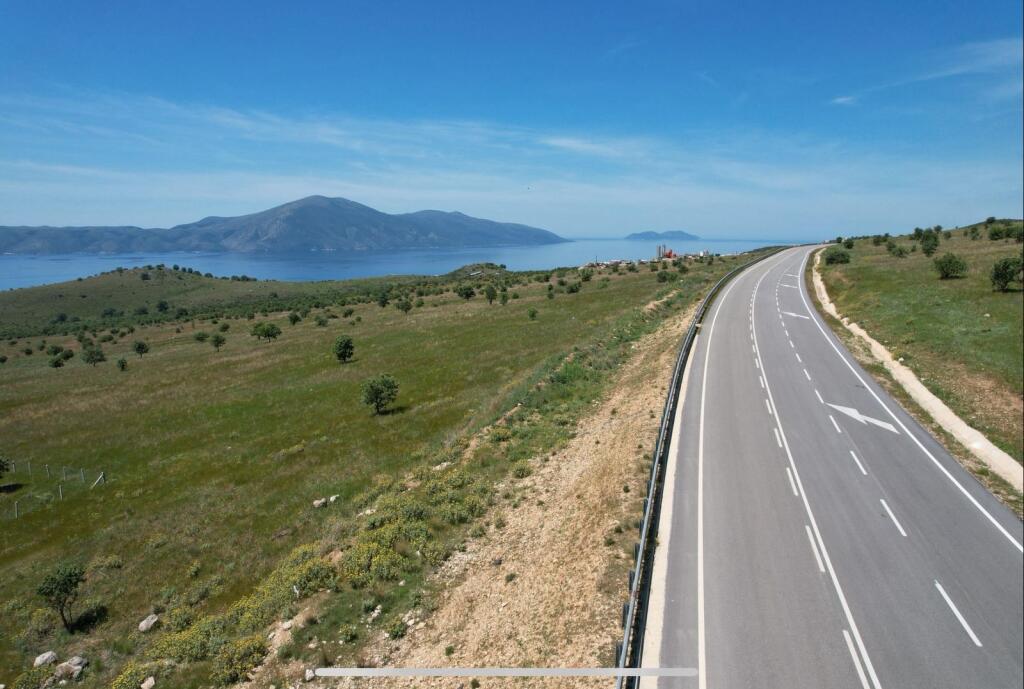 Toke Per Shitje ne Bypass Vlore