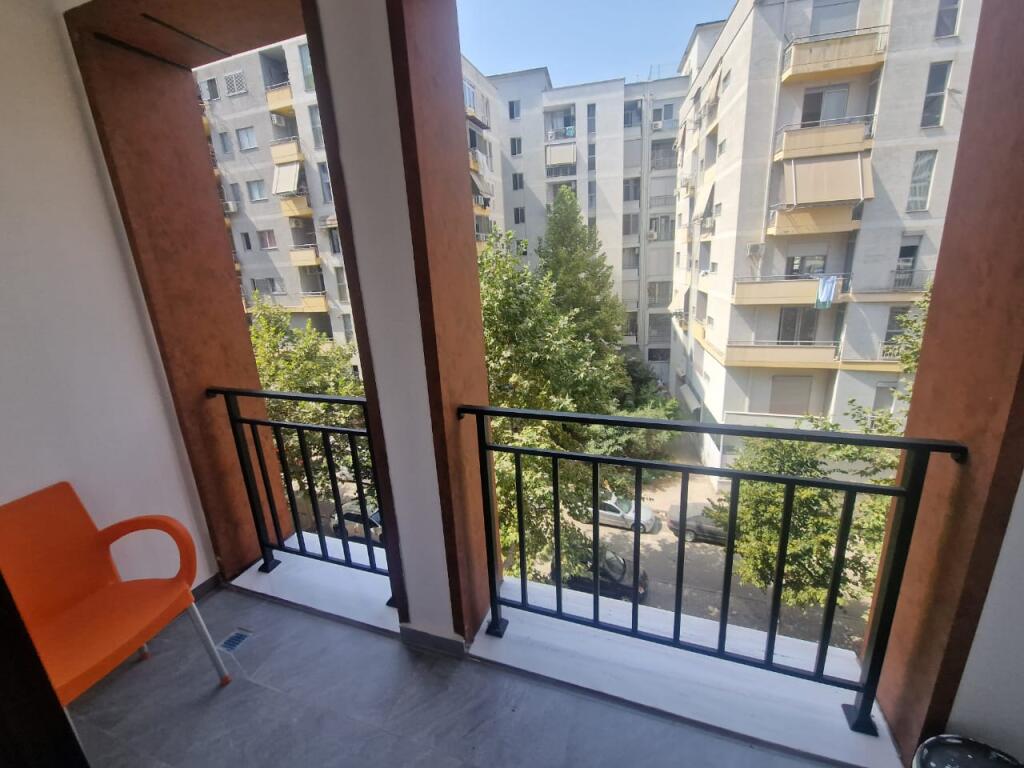 Jepet me qera apartament 1+1 ne Astir te kompleksi "Urban Gate".