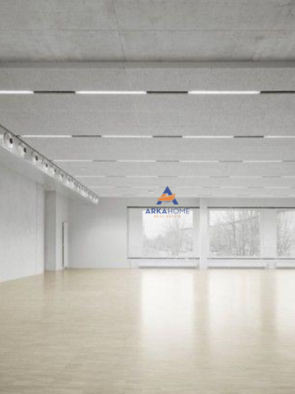 BUSINESS PREMISES FOR RENT 400M2 "ZOGU I ZI, FOLEJA E GJELBER" 6000 EURO.