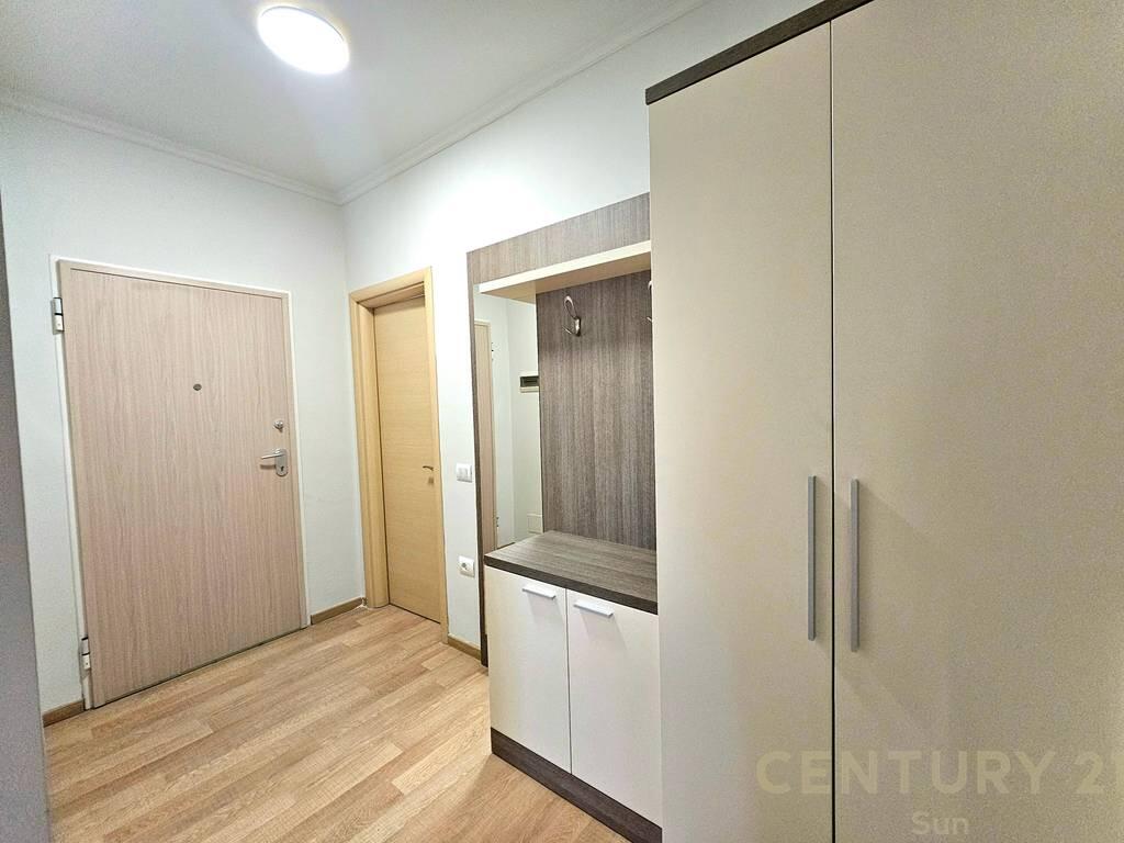 APARTAMENT 2+1+2 PER QIRA, Astir