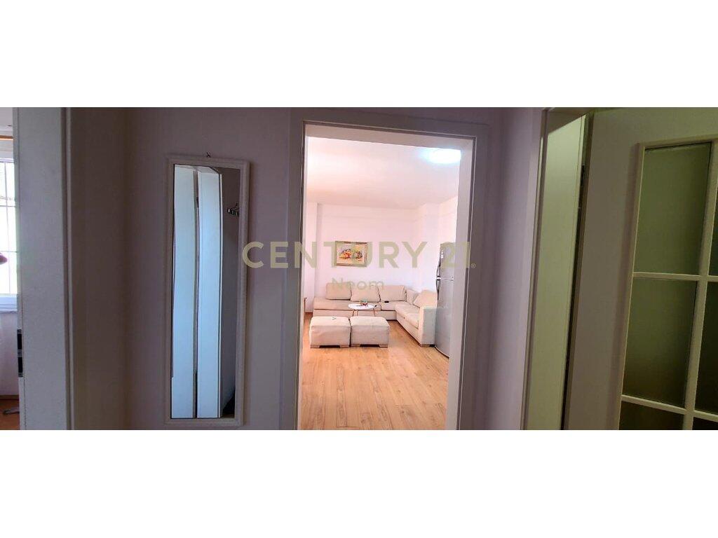 Apartament 1+1 me qera ne Qender te Tiranes