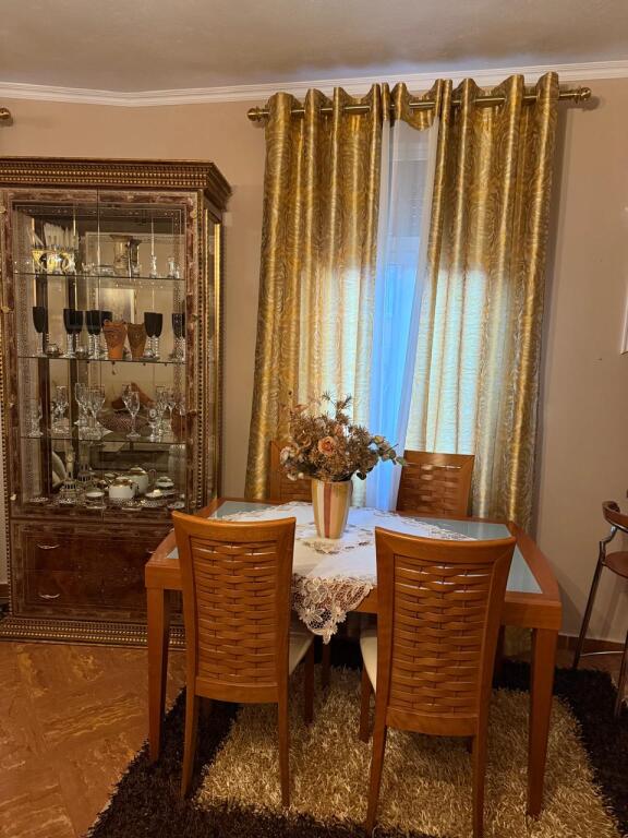 JEPET ME QERA APARTAMENT 2+1 800 EURO QENDER PIAZZA