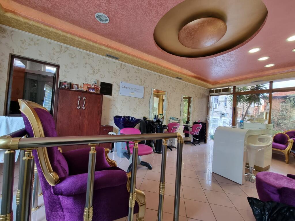Business premises for rent