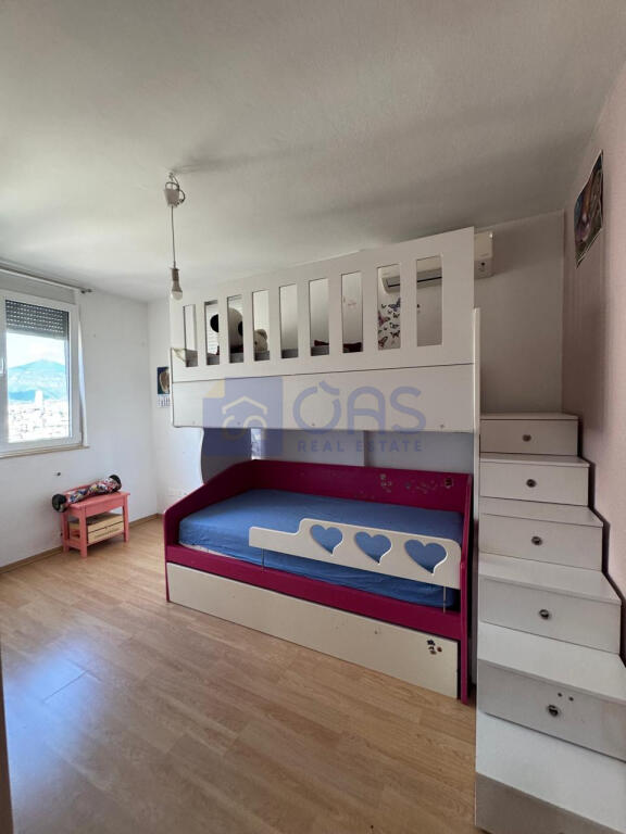 Affittasi appartamento 2+1 presso Kodra e Diellit