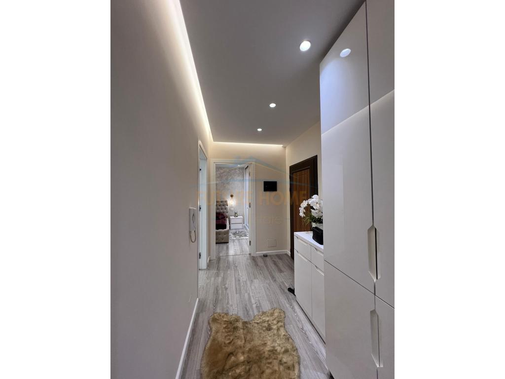 Shitet, Apartament 1+1, Unaza e Re.
