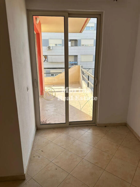 Qera, Apartament 2+1, Astir, 400 euro/muaj