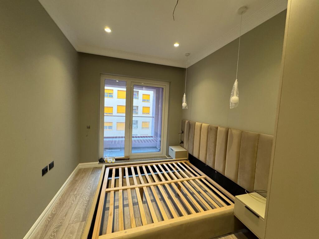 Apartament me qera 1+1+parkim Mangalem 21