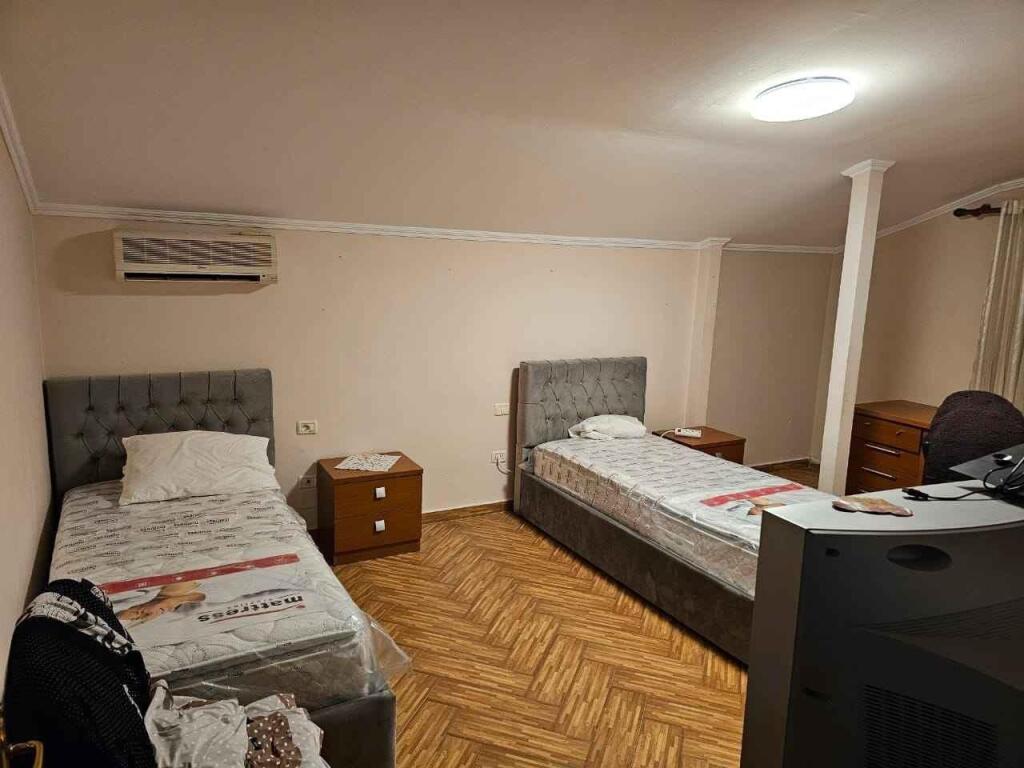 Al vecchio mercato elettrico si affitta un appartamento 2+1