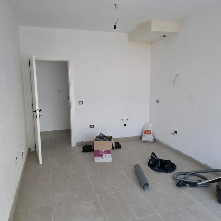 Apartment 1+1 for rent 500 eu near the red school