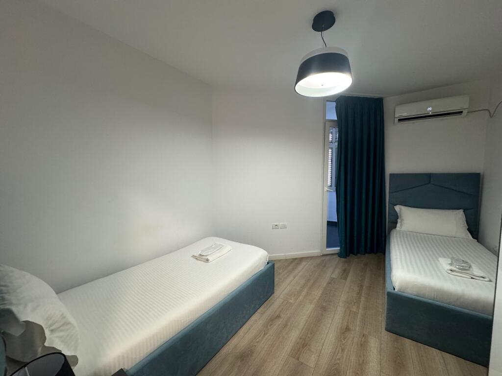 Apartament 2+1 per shitje,BLLOKU