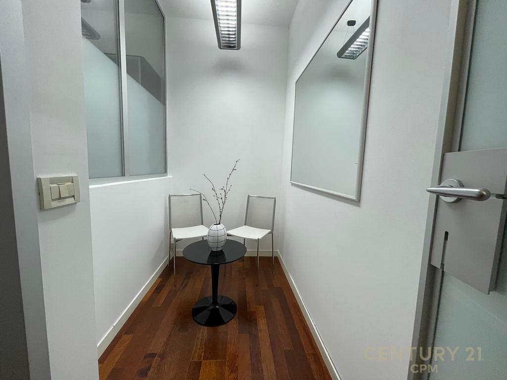 Office for rent at ETC Gallery