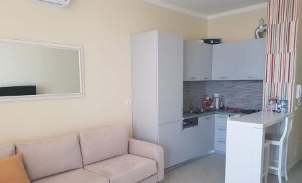 Apartment 1+1 for rent at Komuna e Parisit!