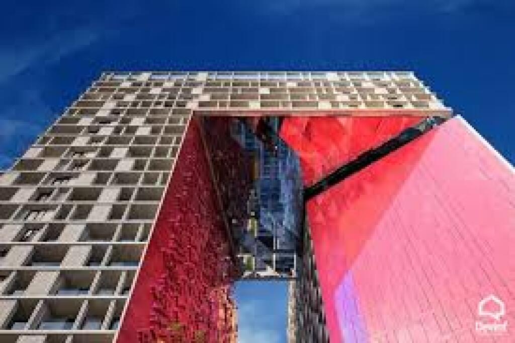 UNITED TOWERS - APARTAMENT 3+1 PER SHITJE TE KOMUNA E PARISIT