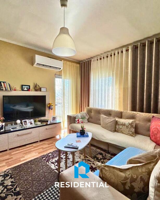 Ne Astir Shitet Apartament 1+1 I Mobiluar!