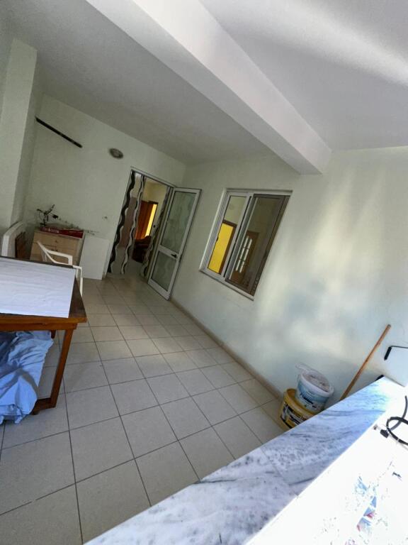 APPARTAMENTO IN VENDITA * 2+1 + Cucina separata e ampio balcone 📍 Indirizzo: KOPSHTI IVINA ZONA 3