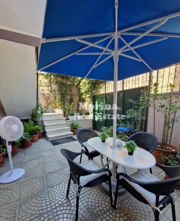 Rent Private Entrance 2+1, Vasil Shanto 750 Euro/month